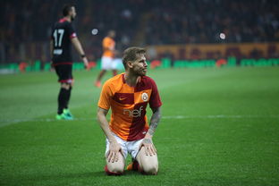 米兰体育官方网站-水上“马拉松”激情四射，观众热情高涨  第2张